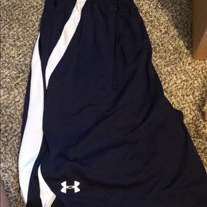 XL Ua shorts
